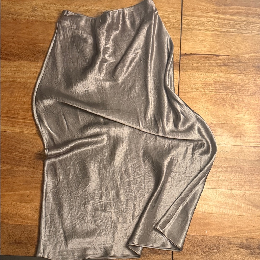 EUC Babaton
Slip Satin Maxi Skirt Taupe - Picture 4 of 5